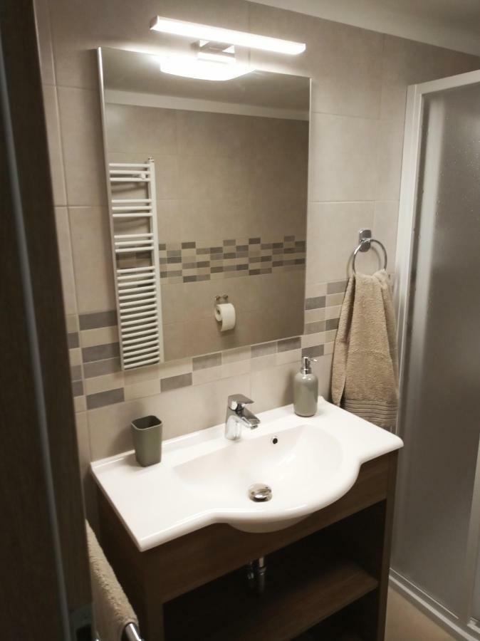 Valentina Apartman Appartement Eger Buitenkant foto