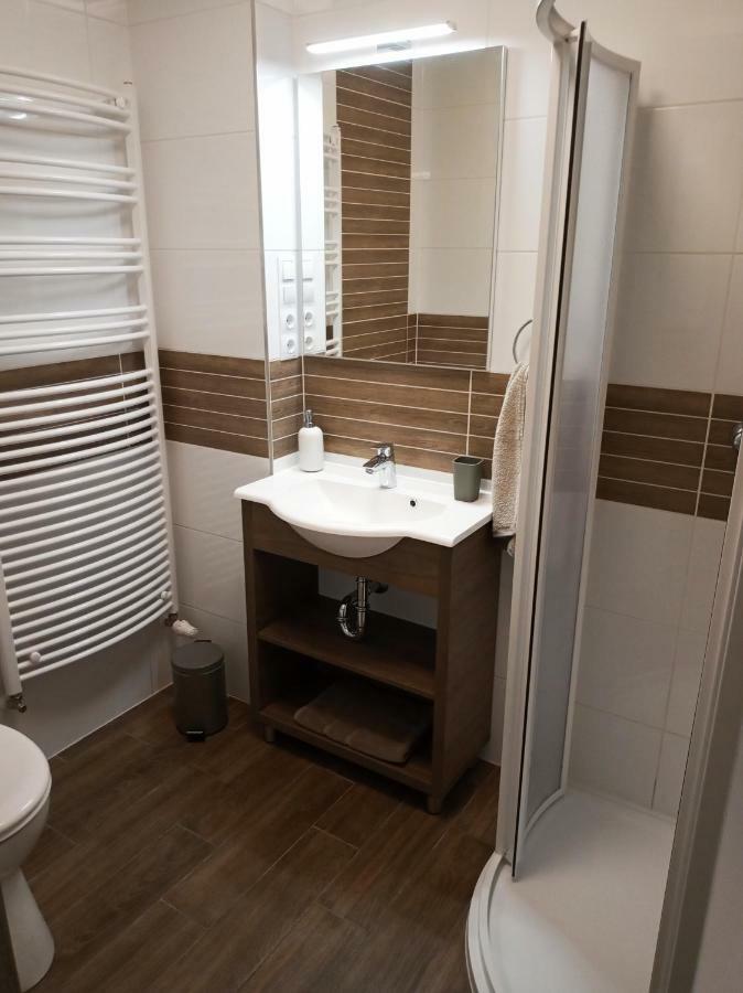 Valentina Apartman Appartement Eger Buitenkant foto
